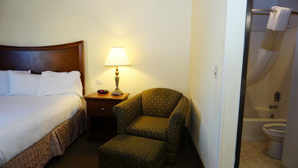 Baymont By Wyndham Arlington At Six Flags Dr Hotel Kültér fotó