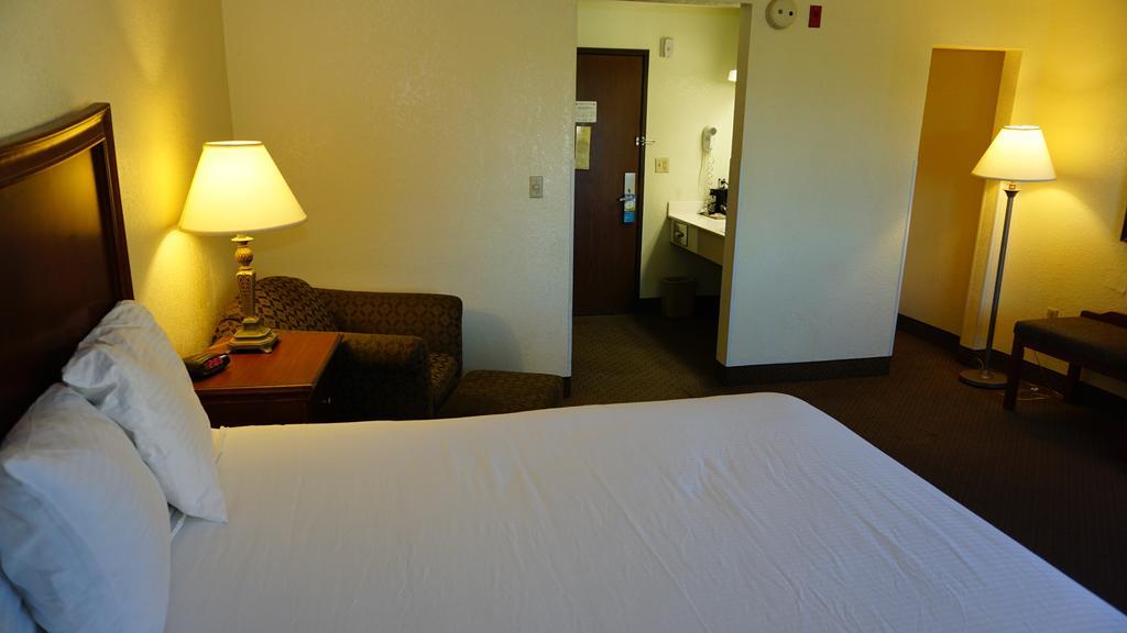 Baymont By Wyndham Arlington At Six Flags Dr Hotel Kültér fotó