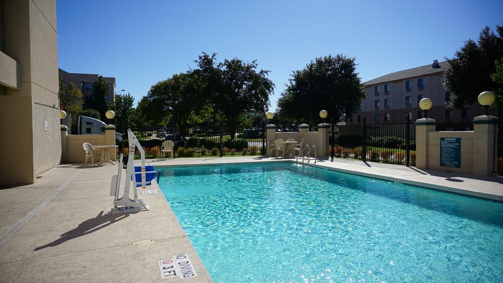Baymont By Wyndham Arlington At Six Flags Dr Hotel Kültér fotó