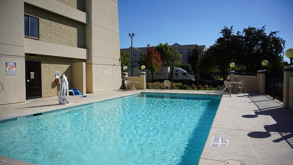 Baymont By Wyndham Arlington At Six Flags Dr Hotel Kültér fotó